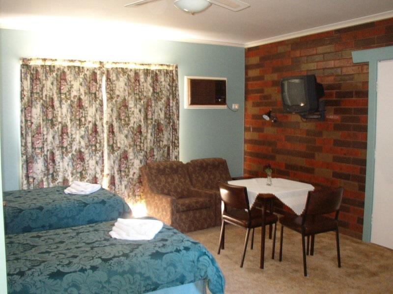 Tocumwal All Seasons Motel Exterior photo